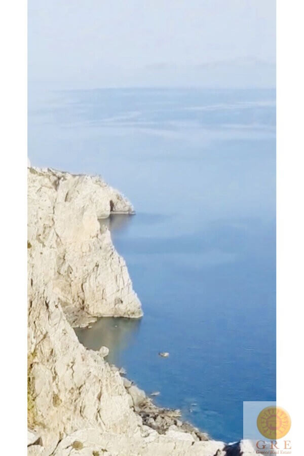 Land on the sea in Crete 18 - Image 2