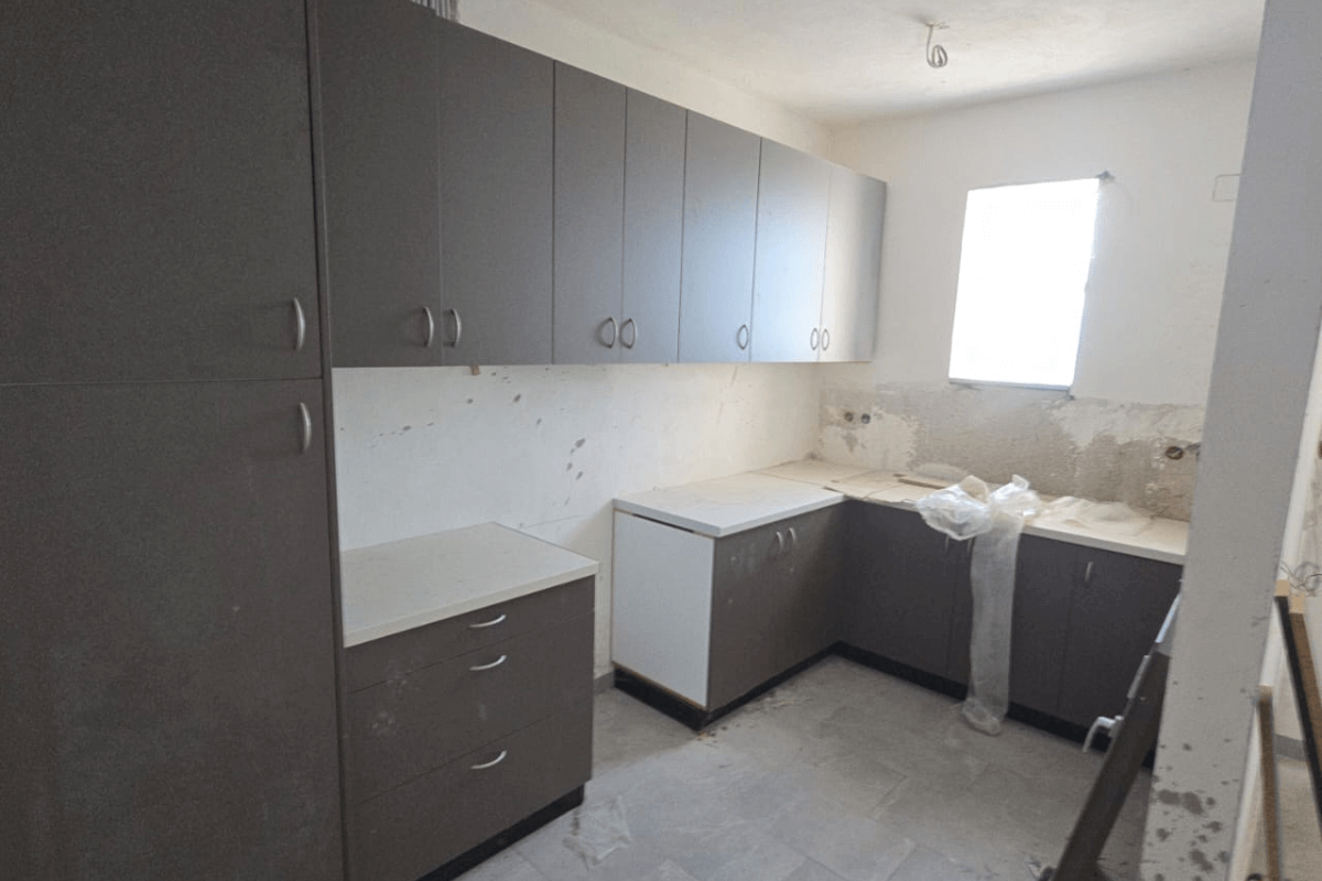 Skeleton + Traditional House Lefkada 02 - Image 3