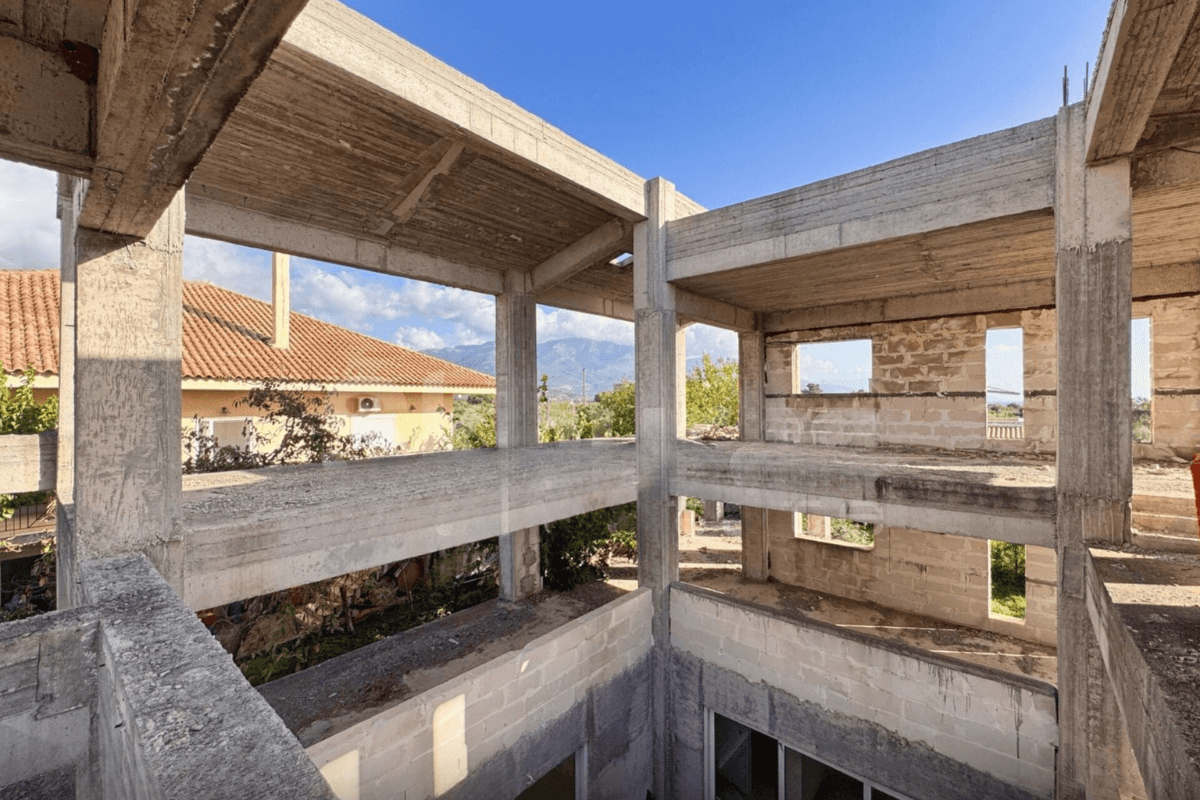 Skeleton 01 up to two hours from Athens - Image 3