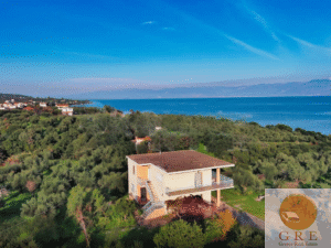 Traditional house 08 to 2 hours from Athens